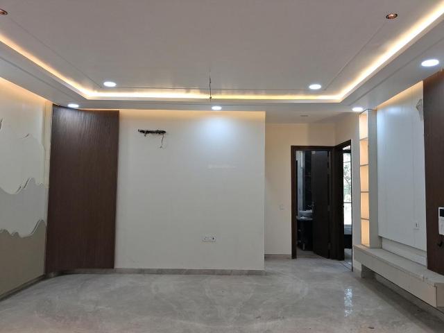 4 BHK Independent Builder Floor in Paschim Vihar for resale New Delhi. The reference number is 20374772