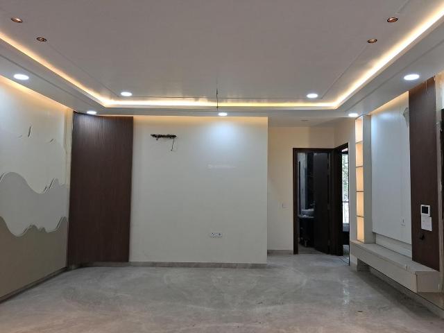 4 BHK Independent Builder Floor in Paschim Vihar for resale New Delhi. The reference number is 20375049
