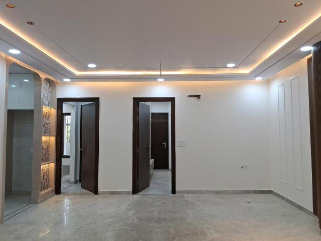 4 BHK Independent Builder Floor in Paschim Vihar for resale New Delhi. The reference number is 20375092