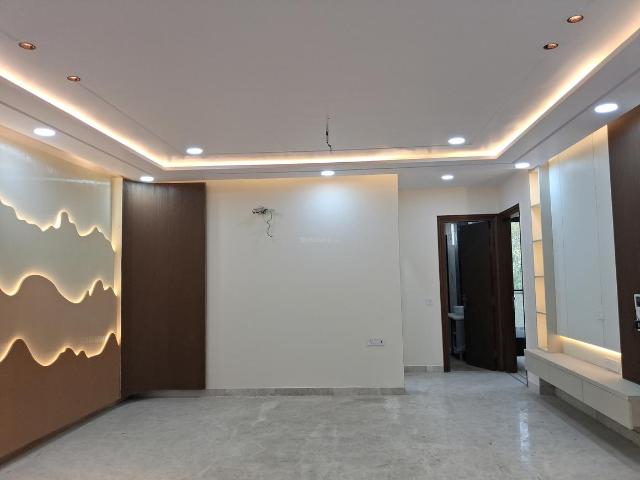 4 BHK Independent Builder Floor in Paschim Vihar for resale New Delhi. The reference number is 20375109