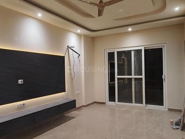 4 BHK Independent Builder Floor in Pitampura for resale New Delhi. The reference number is 18993074