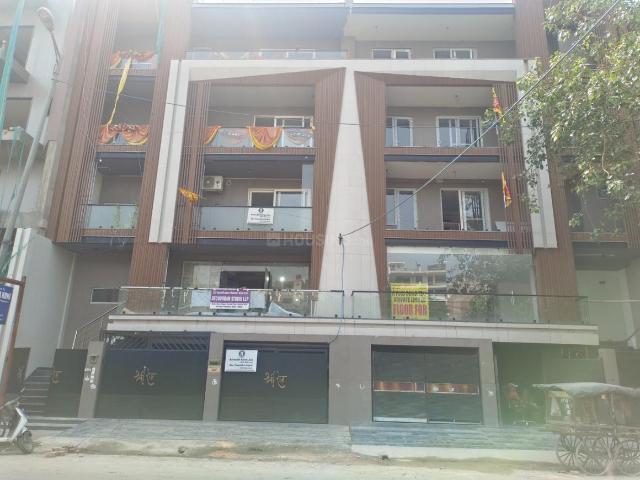 4 BHK Independent Builder Floor in Pitampura for resale New Delhi. The reference number is 20698989