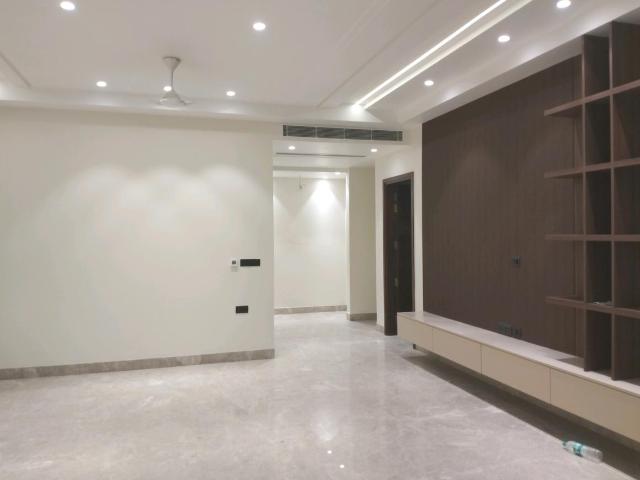 4 BHK Independent Builder Floor in Pitampura for resale New Delhi. The reference number is 20724263