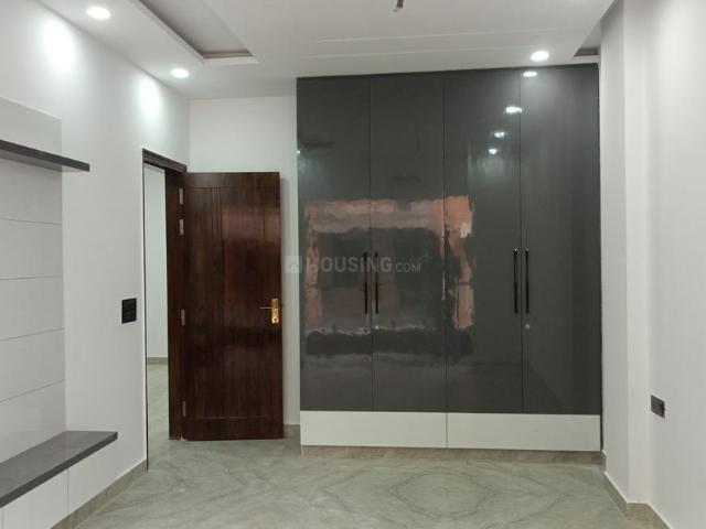 4 BHK Independent Builder Floor in Pitampura for resale New Delhi. The reference number is 20896687
