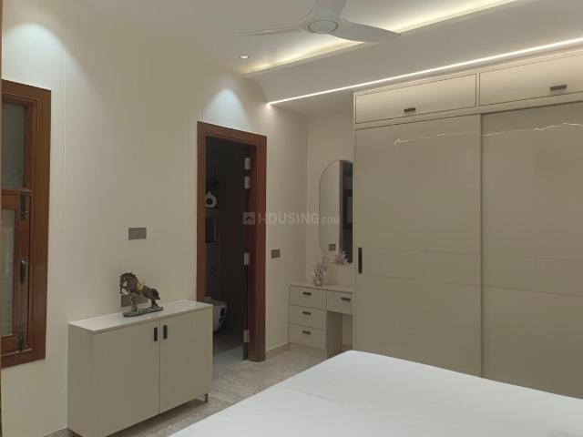 4 BHK Independent Builder Floor in Pitampura for resale New Delhi. The reference number is 20823741
