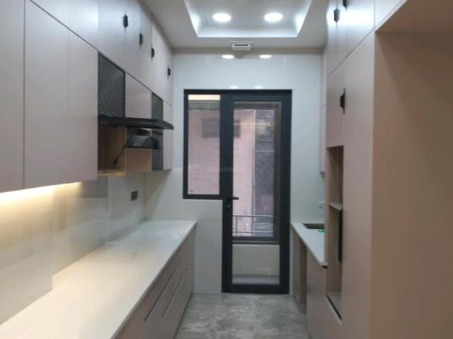 4 BHK Independent Builder Floor in Pitampura for resale New Delhi. The reference number is 20826618