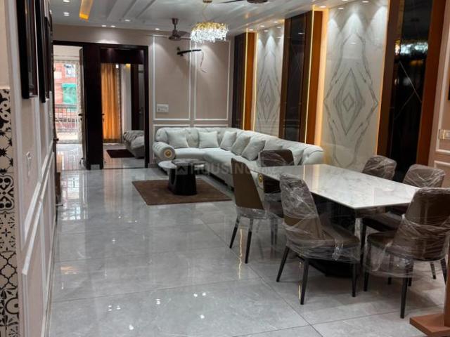 4 BHK Independent Builder Floor in Pochanpur Colony for resale New Delhi. The reference number is 20786787