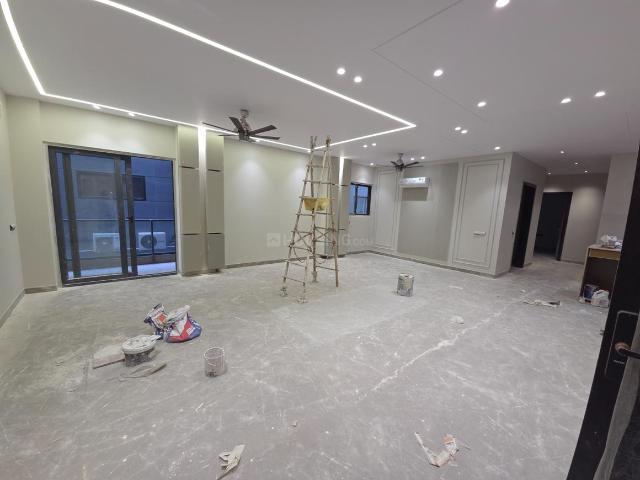 4 BHK Independent Builder Floor in Rajouri Garden for rent New Delhi. The reference number is 20068681