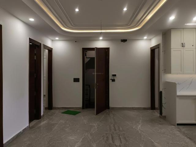 4 BHK Independent Builder Floor in Rohini Sector 28 for resale New Delhi. The reference number is 17573422