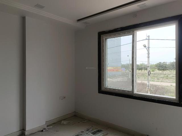 4 BHK Independent Builder Floor in Rohini Sector 28 for resale New Delhi. The reference number is 19875500