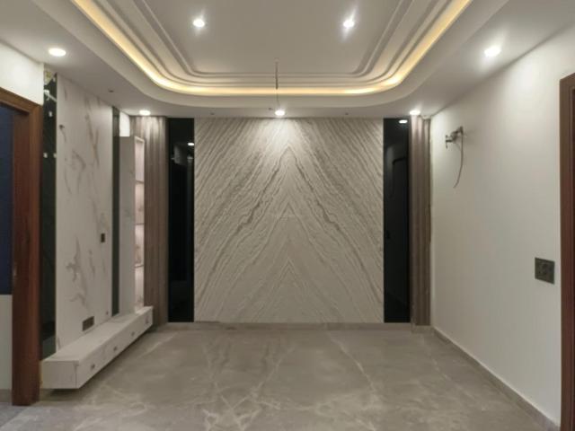 4 BHK Independent Builder Floor in Rohini Sector 28 for resale New Delhi. The reference number is 19123741