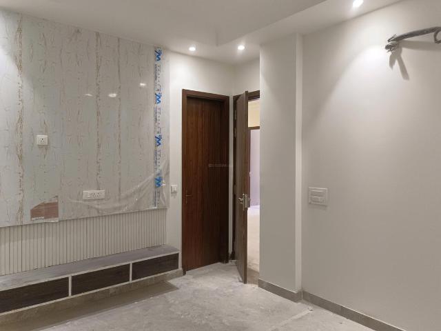 4 BHK Independent Builder Floor in Rohini Sector 28 for resale New Delhi. The reference number is 19159774