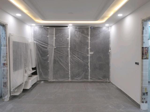 4 BHK Independent Builder Floor in Rohini Sector 28 for resale North West Delhi. The reference number is 17302258
