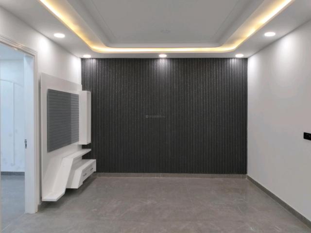 4 BHK Independent Builder Floor in Rohini Sector 28 for resale North West Delhi. The reference number is 17586676