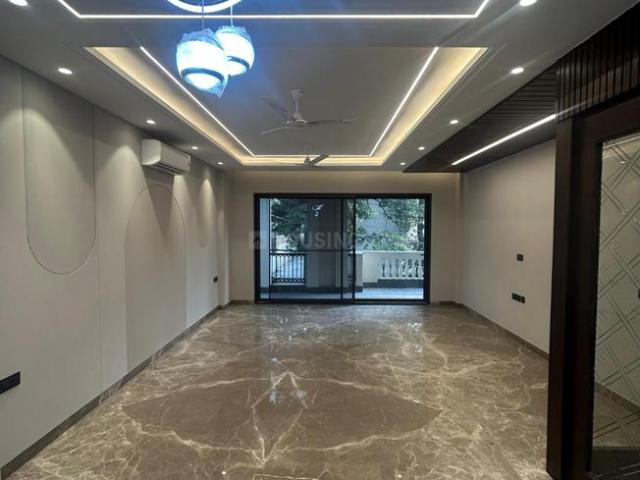 4 BHK Independent Builder Floor in Sukhdev Vihar for resale New Delhi. The reference number is 18931016
