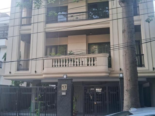 4 BHK Independent Builder Floor in Sukhdev Vihar for resale New Delhi. The reference number is 20214360