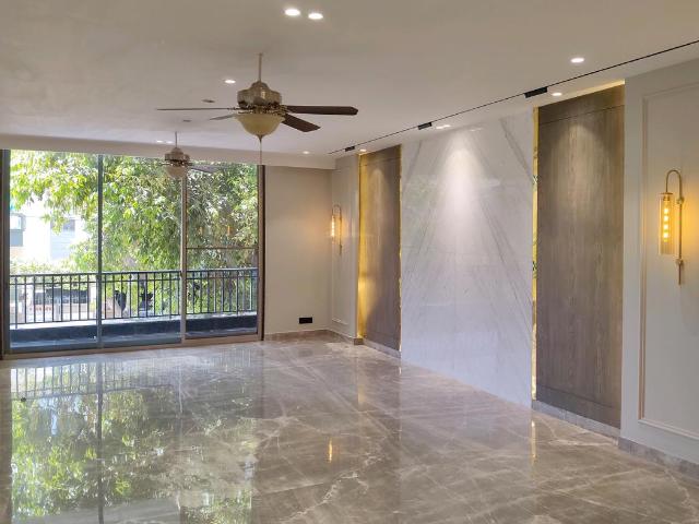 4 BHK Independent Builder Floor in Sushant Lok Phase 1 for resale Gurgaon. The reference number is 16787067