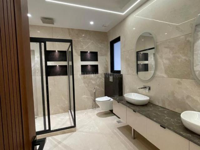 4 BHK Independent Builder Floor in Safdarjung Development Area for resale New Delhi. The reference number is 20069999