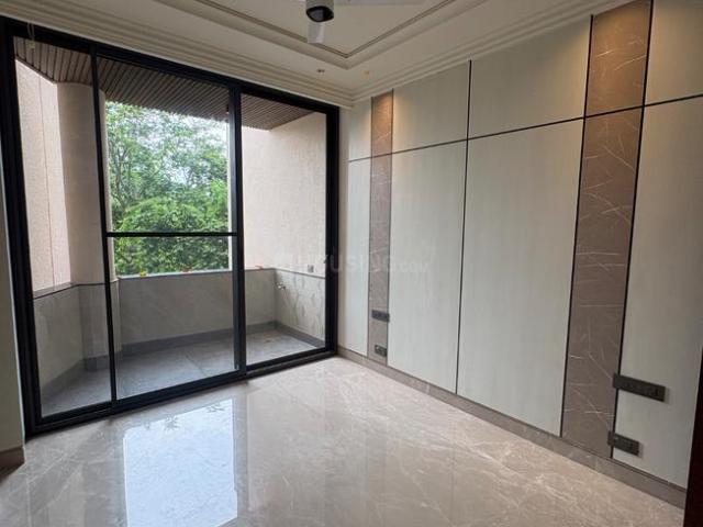 4 BHK Independent Builder Floor in Safdarjung Development Area for resale New Delhi. The reference number is 20890488