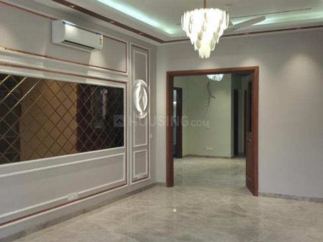 4 BHK Independent Builder Floor in Safdarjung Enclave for rent New Delhi. The reference number is 20904343
