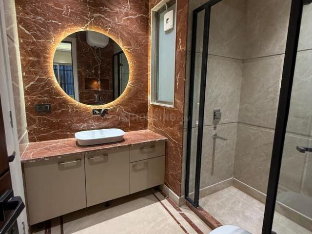 4 BHK Independent Builder Floor in Safdarjung Enclave for rent New Delhi. The reference number is 20981675