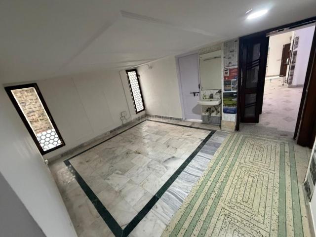 4 BHK Independent Builder Floor in Safdarjung Enclave for rent New Delhi. The reference number is 20275124