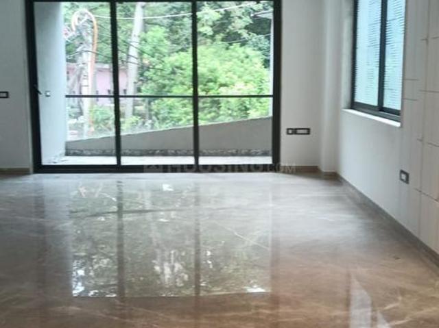 4 BHK Independent Builder Floor in Safdarjung Enclave for resale New Delhi. The reference number is 17725061