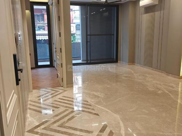 4 BHK Independent Builder Floor in Safdarjung Enclave for resale New Delhi. The reference number is 18161695