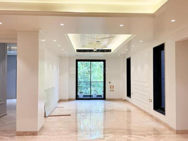 4 BHK Independent Builder Floor in Safdarjung Enclave for resale New Delhi. The reference number is 20470515