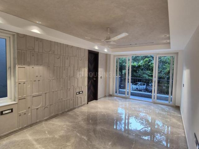 4 BHK Independent Builder Floor in Safdarjung Enclave for resale New Delhi. The reference number is 20402926