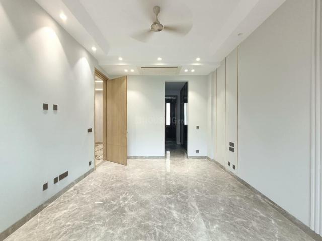 4 BHK Independent Builder Floor in Safdarjung Enclave for resale New Delhi. The reference number is 20569367