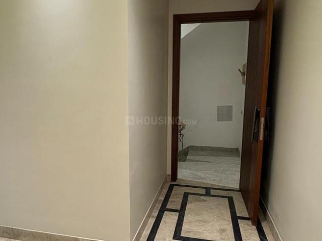 4 BHK Independent Builder Floor in Safdarjung Enclave for resale New Delhi. The reference number is 20840249