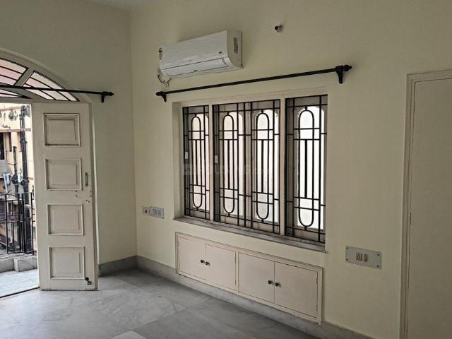 4 BHK Independent Builder Floor in Salt Lake City for rent Kolkata. The reference number is 20184757