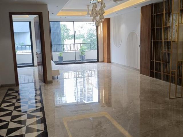 4 BHK Independent Builder Floor in Sector 43 for resale Gurgaon. The reference number is 20727513