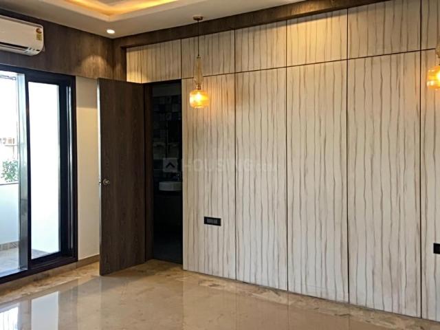4 BHK Independent Builder Floor in Sector 43 for resale Gurgaon. The reference number is 20183934