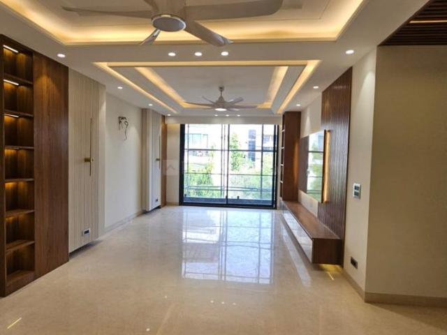 4 BHK Independent Builder Floor in Sector 41 for resale Central Gurgaon. The reference number is 17051232