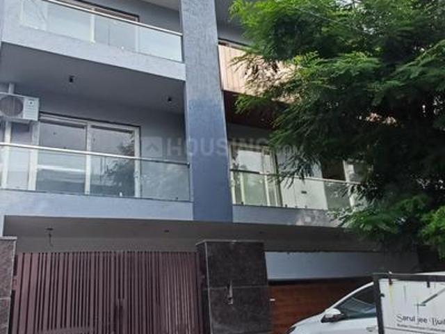 4 BHK Independent Builder Floor in Sector 41 for resale Gurgaon. The reference number is 20135557