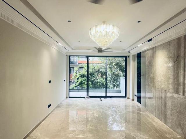 4 BHK Independent Builder Floor in Sector 47 for resale Gurgaon. The reference number is 19930724
