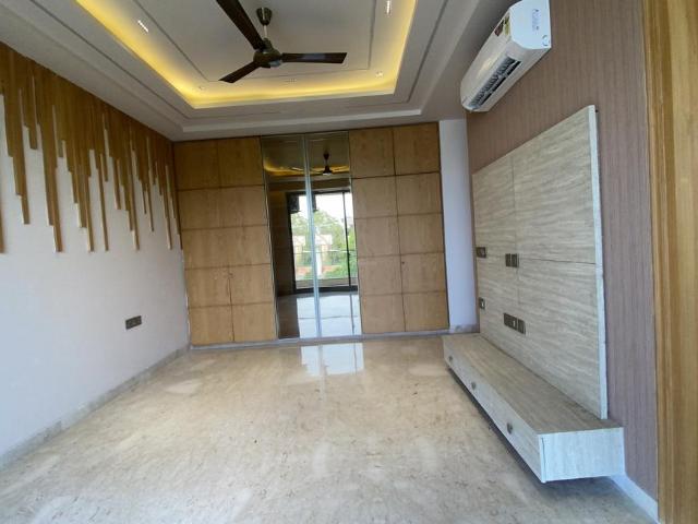4 BHK Independent Builder Floor in Sector 47 for resale Gurgaon. The reference number is 20230845