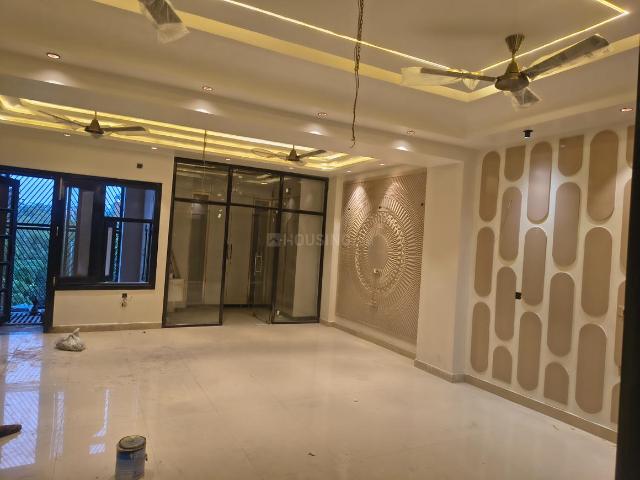 4 BHK Independent Builder Floor in Sector 48 for rent Noida. The reference number is 19867356