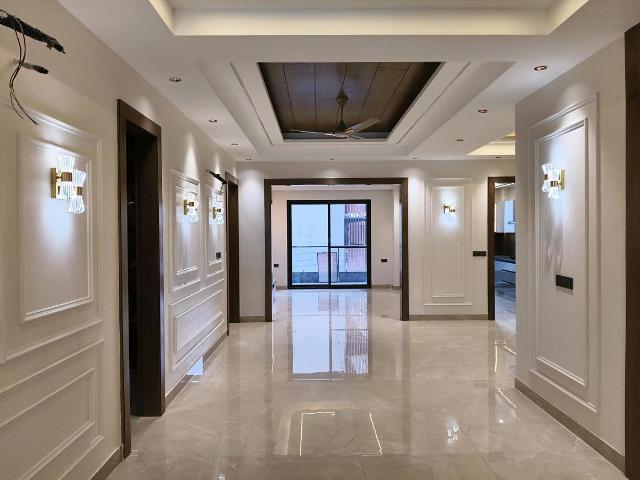 4 BHK Independent Builder Floor in Sector 49 for resale Gurgaon. The reference number is 19927923