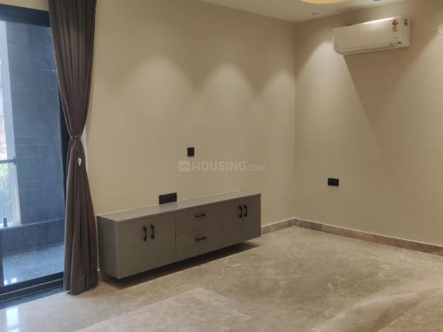4 BHK Independent Builder Floor in Sector 49 for resale Gurgaon. The reference number is 19940469