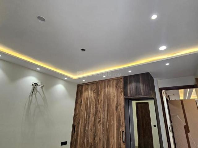 4 BHK Independent Builder Floor in Sector 4 Dwarka for resale New Delhi. The reference number is 17633910