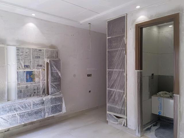 4 BHK Independent Builder Floor in Sector 4 Rohini for resale New Delhi. The reference number is 19929092