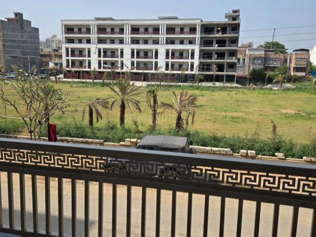 4 BHK Independent Builder Floor in Sector 50 for resale Gurgaon. The reference number is 20033127
