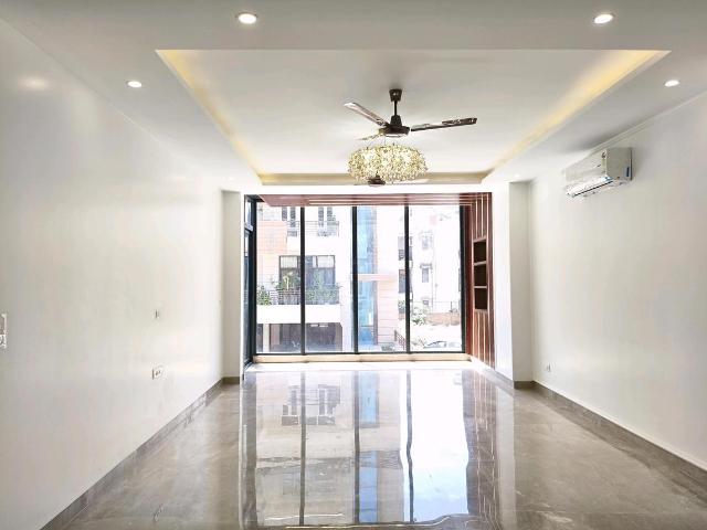 4 BHK Independent Builder Floor in Sector 57 for resale Gurgaon. The reference number is 19198767