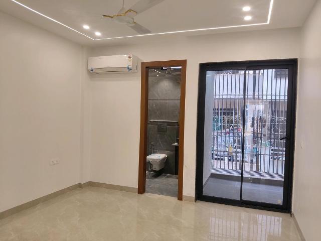4 BHK Independent Builder Floor in Sector 57 for resale Gurgaon. The reference number is 19278738