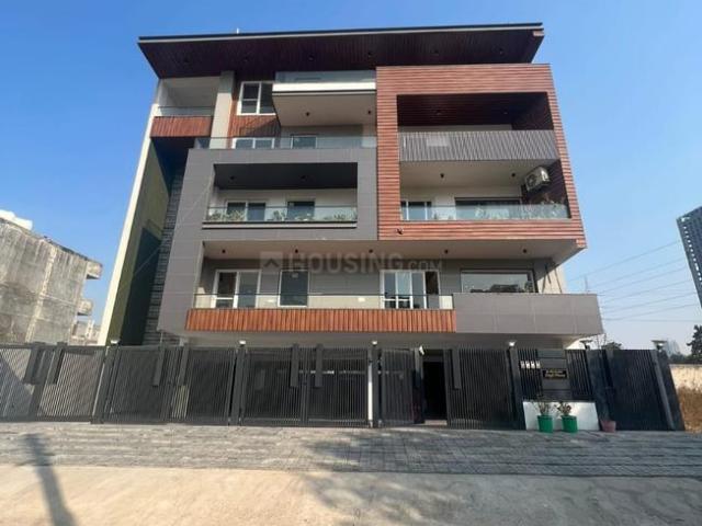4 BHK Independent Builder Floor in Sector 57 for resale Gurgaon. The reference number is 20761291