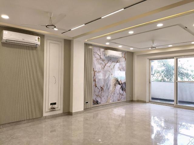 4 BHK Independent Builder Floor in Sector 57 for resale Gurgaon. The reference number is 20013582