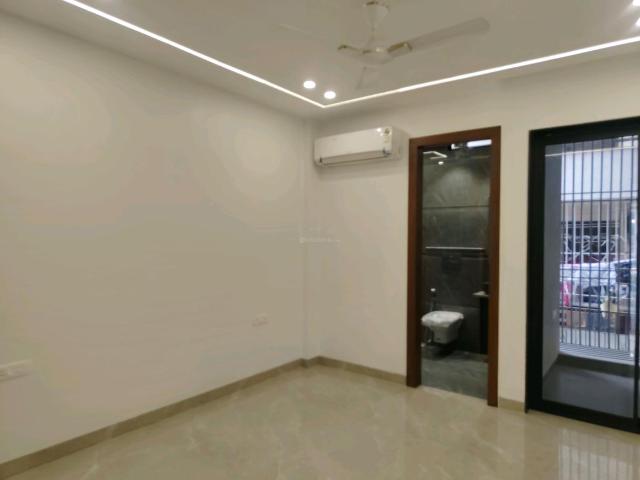 4 BHK Independent Builder Floor in Sector 57 for resale Gurgaon. The reference number is 20025570